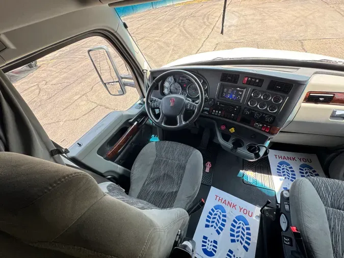 2022 Kenworth T680