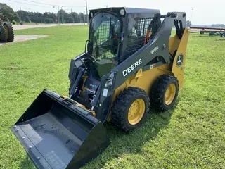 2022 John Deere 318G