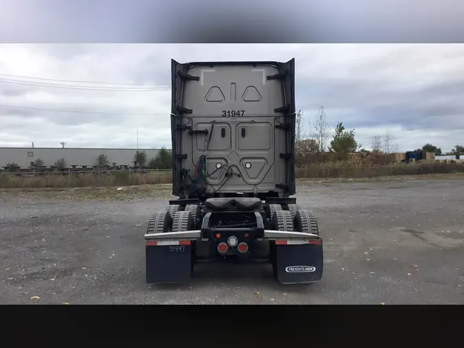 2024 Freightliner Cascadia 126