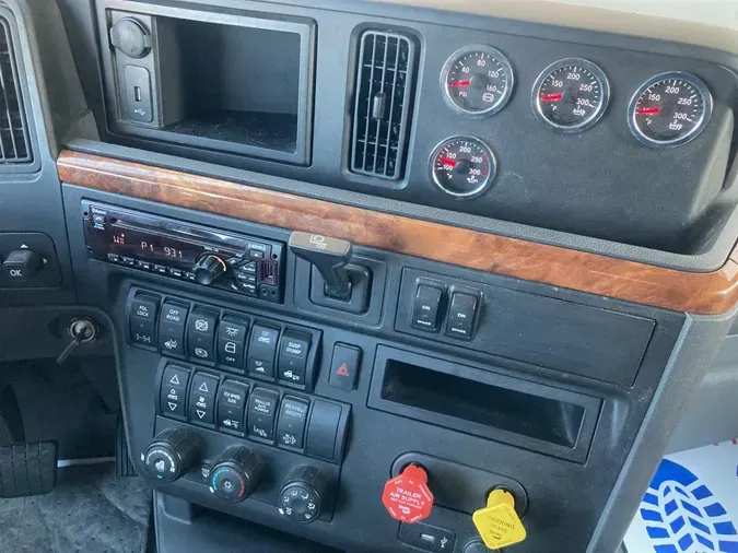 2019 International LT625