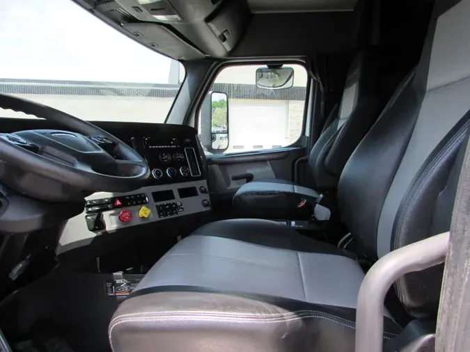 2023 Freightliner Cascadia