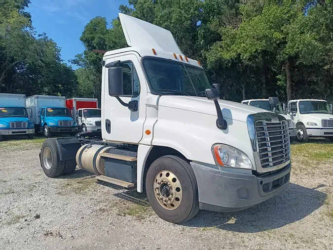 2016 FREIGHTLINER/MERCEDES CASCADIA 125