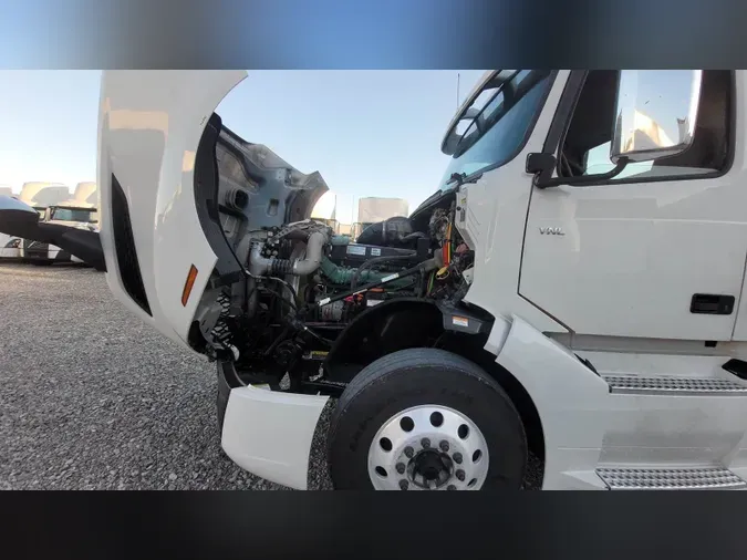 2019 Volvo VNL300