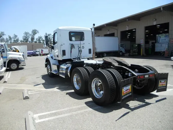 2020 Peterbilt 567