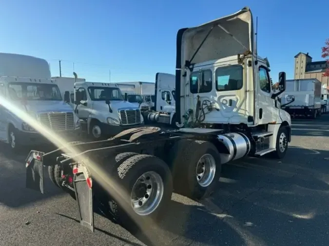 2019 FREIGHTLINER/MERCEDES NEW CASCADIA PX12664