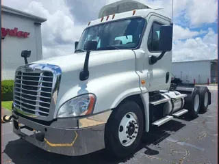 2020 FREIGHTLINER CASCADIA 125