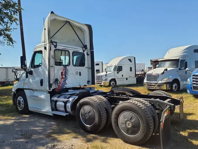 2020 FREIGHTLINER/MERCEDES CASCADIA 125f8a484d95e3db535ccc874c128817f04
