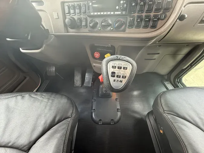 2016 Peterbilt 389