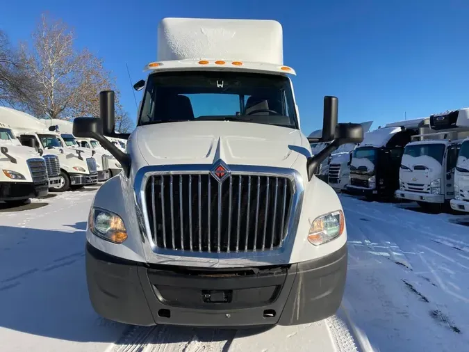 2019 NAVISTAR INTERNATIONAL LT625 DAYCAB T/A