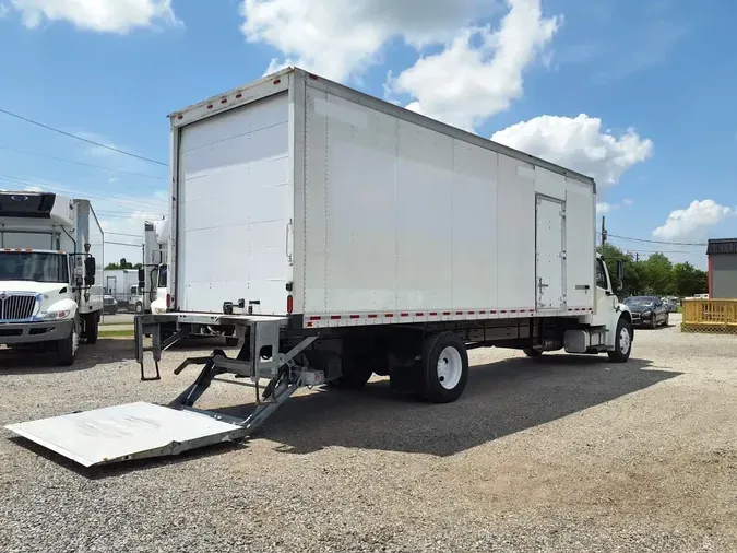 2018 FREIGHTLINER M2 106