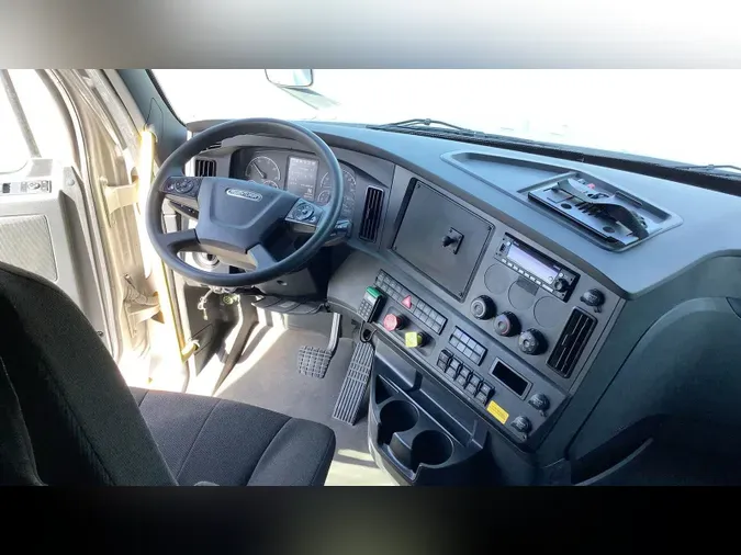 2024 Freightliner Cascadia 126