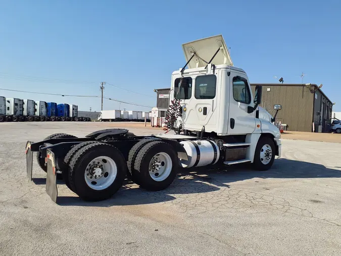 2016 FREIGHTLINER/MERCEDES CASCADIA 125