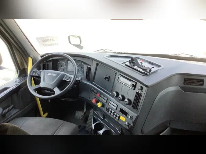 2024 Freightliner Cascadia 126