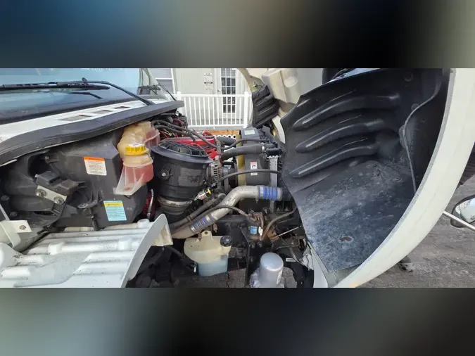 2021 FREIGHTLINER/MERCEDES M2 106