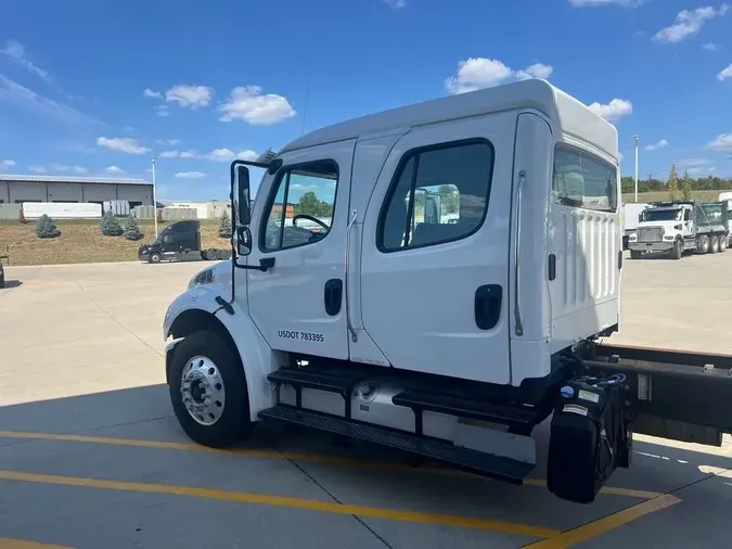 2016 Freightliner M2 106