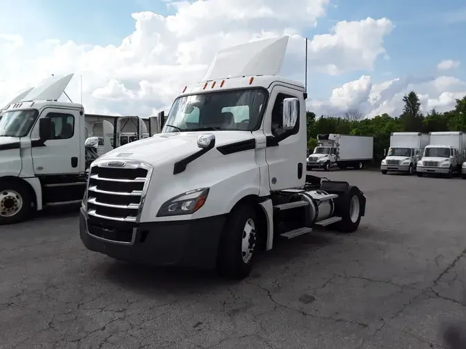 2020 FREIGHTLINER NEW CASCADIA 126f8ba5637e1f95ec1fc0167a4ff2af724
