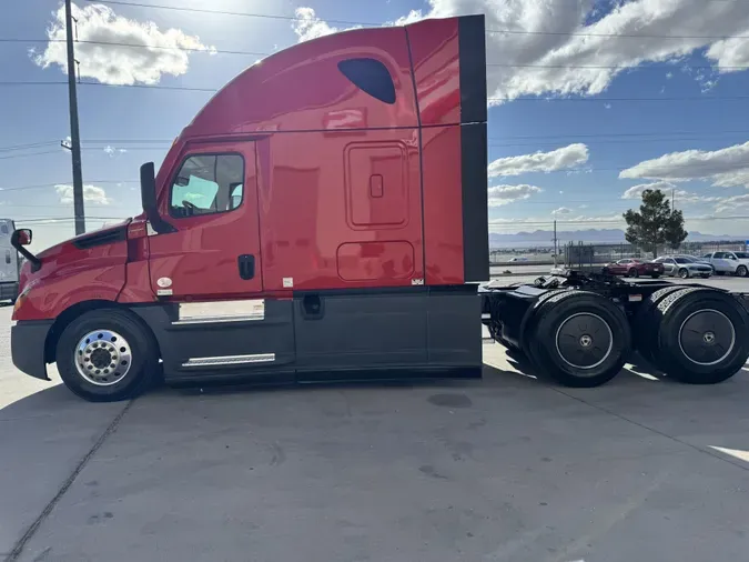 2021 Freightliner Cascadia