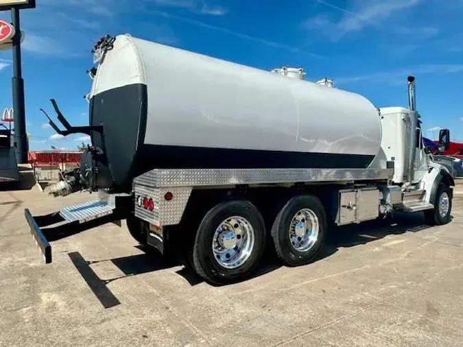 2024 Peterbilt 548