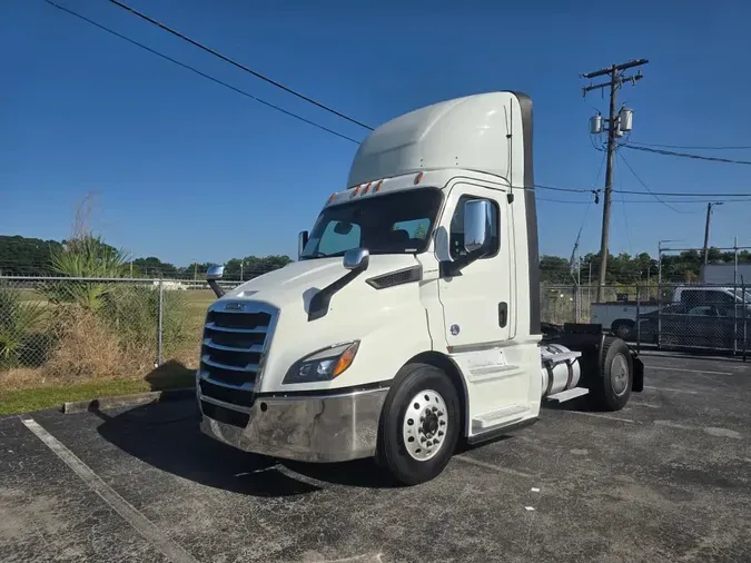 2020 FREIGHTLINER/MERCEDES NEW CASCADIA 116f8c3ae33c30dca17726675326599ac7a