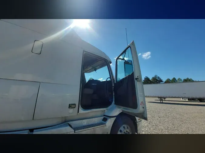 2019 Volvo VNL 740