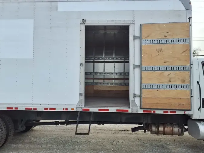 2019 NAVISTAR INTERNATIONAL 4300