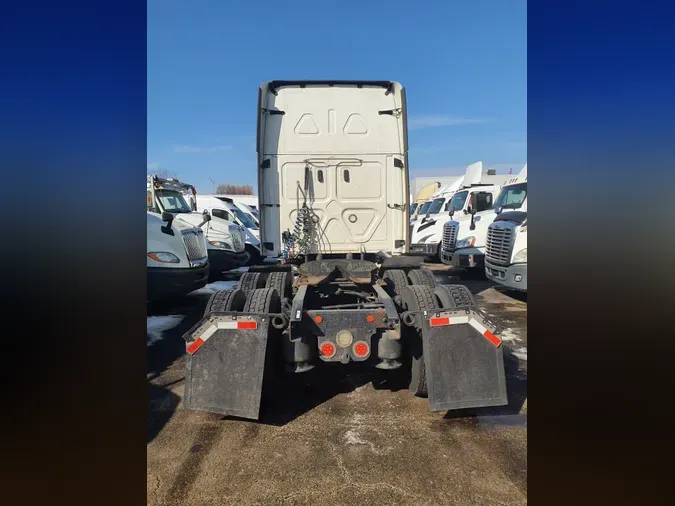 2020 FREIGHTLINER/MERCEDES CASCADIA 125