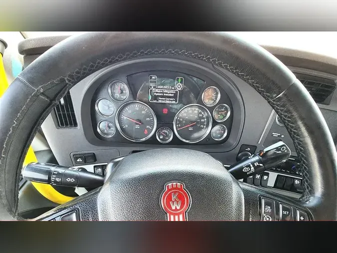 2021 KENWORTH T680