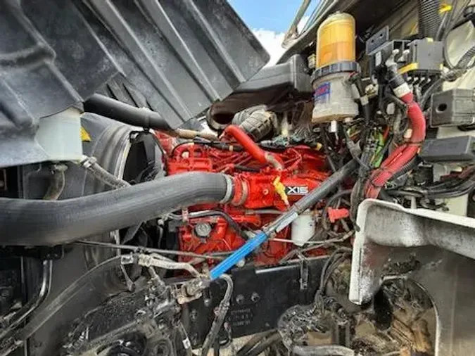 2019 International HX620