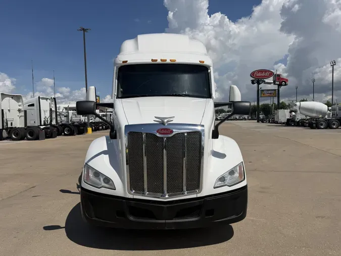 2022 Peterbilt 579f8c8cc6bf5d09188d385e9fcf0ead6c6