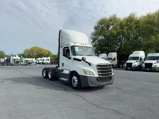 2020 Freightliner Cascadia 126