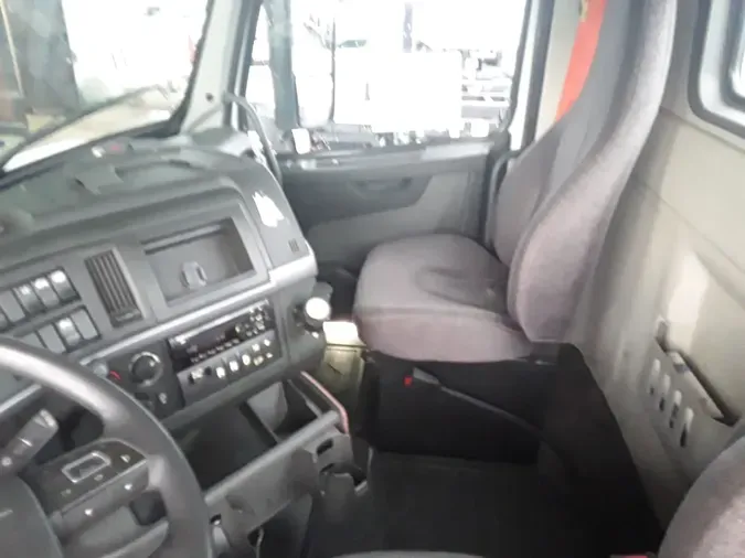 2019 VOLVO VNL64T-300f8cc43af9bb02e9e9ef72e85faa27770
