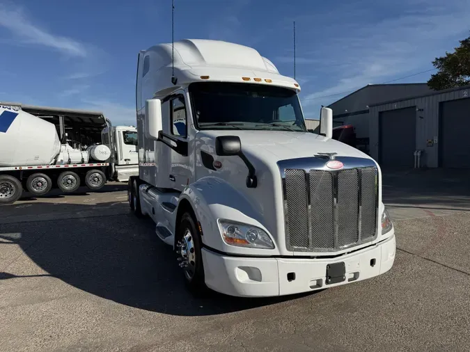 2022 Peterbilt 579