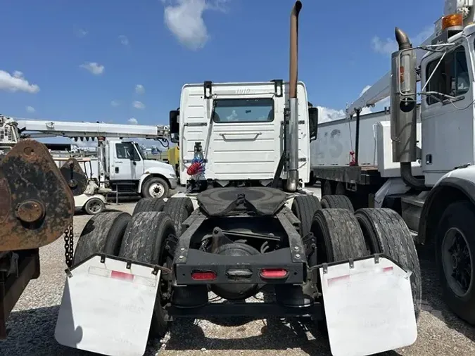 2012 VOLVO VNL64T300