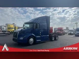 2022 VOLVO VNL640
