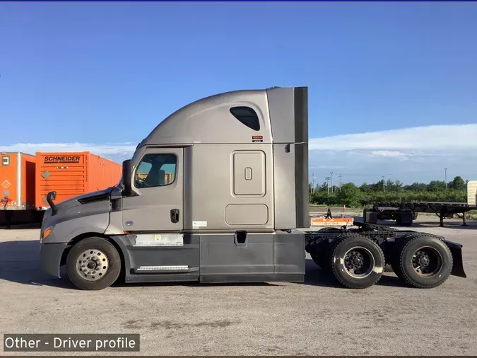 2021 Freightliner Cascadia 126