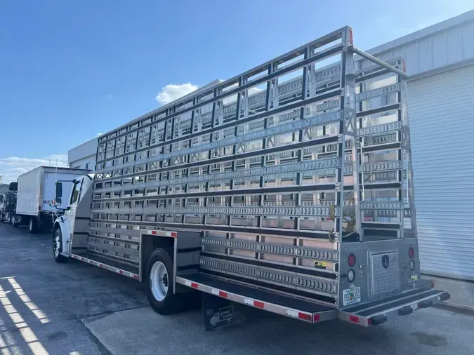 2019 FREIGHTLINER M2 106