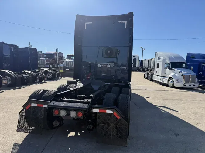 2022 Kenworth T680