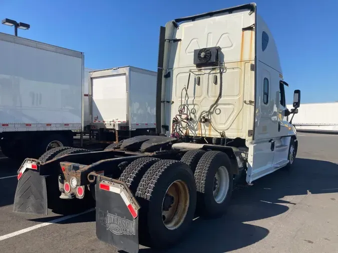 2020 FREIGHTLINER/MERCEDES CASCADIA 125