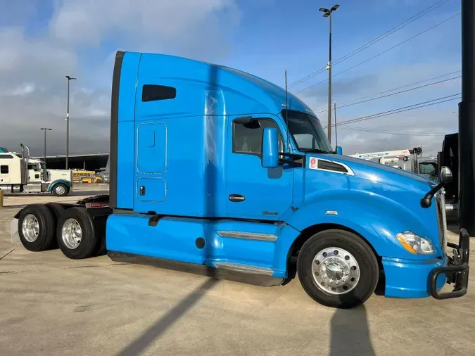 2022 Kenworth T680