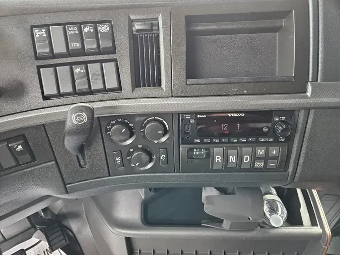 2024 VOLVO VNL64T760f8dbc07862dce0b95678ecc9f08929ab