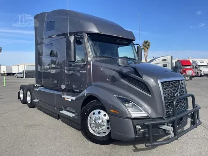 2024 VOLVO VNL64T760