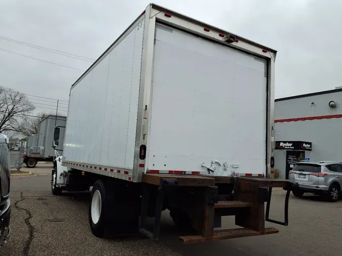 2018 FREIGHTLINER/MERCEDES M2 106