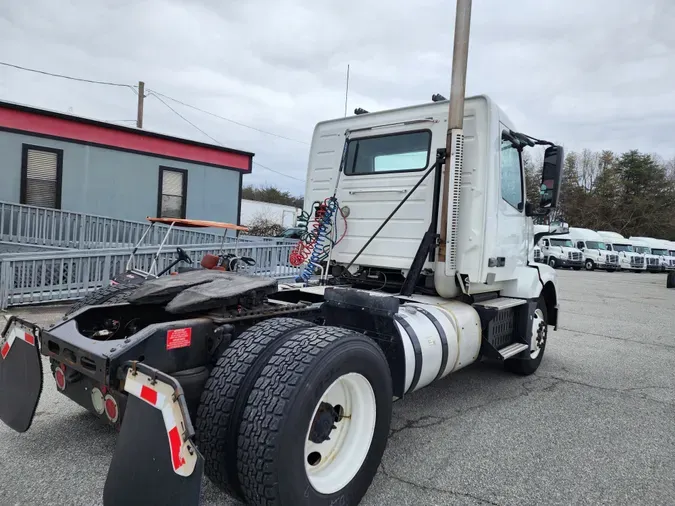 2016 VOLVO VNL42TRACTOR