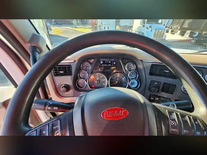 2022 Peterbilt 567f8e52e86ac063319e000f3a336993048