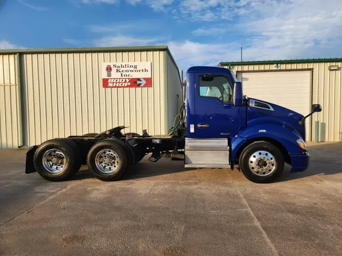 2021 Kenworth T680f8e891bcc0640f2a55b918126d737223