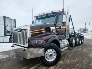 2023 WESTERN STAR 49X