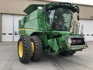 2012 John Deere S670