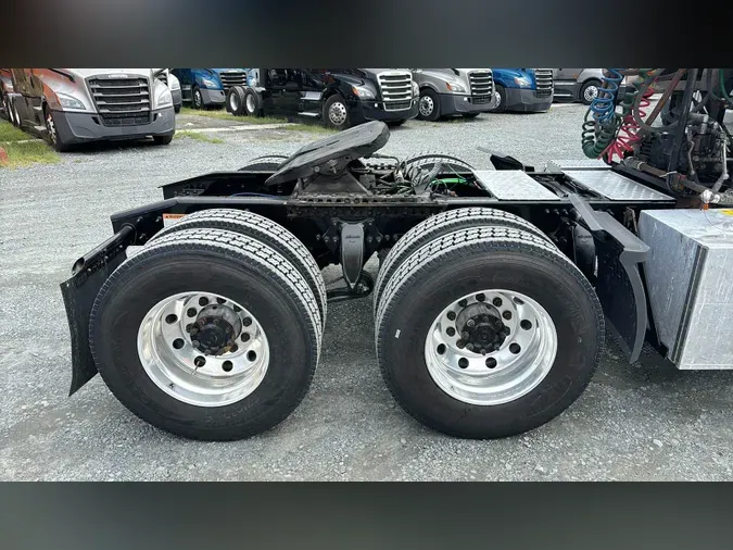 2022 Freightliner Cascadia 126f8f604652f730b419ce80e60e63b319b