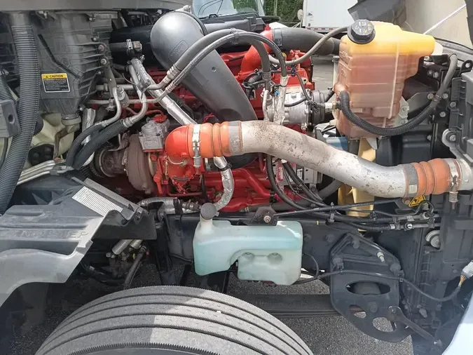 2019 NAVISTAR INTERNATIONAL LT625 SLPR CAB