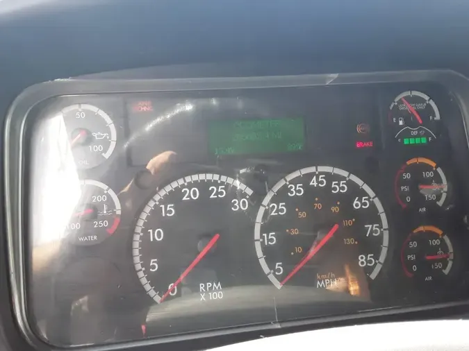 2019 FREIGHTLINER M2 106